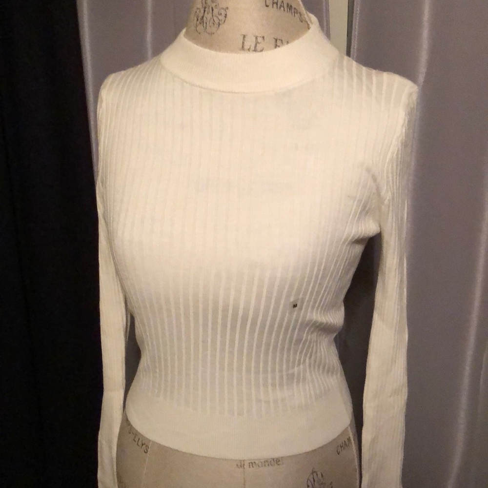 NWOT - Express White Crop Top